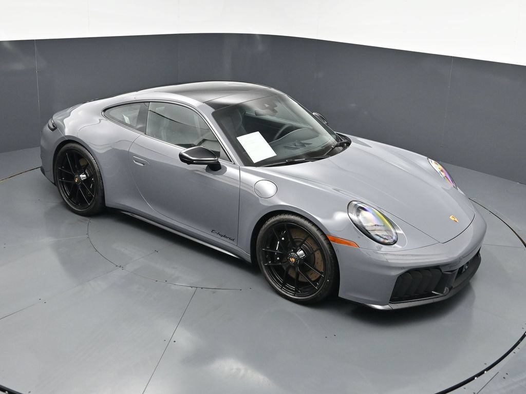 Certified 2026 Porsche 911 Carrera 4 GTS AWD/4WD image 18