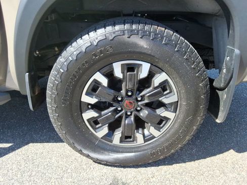 Used 2024 Nissan Frontier PRO-4X w/ Technology Package AWD/4WD image 13
