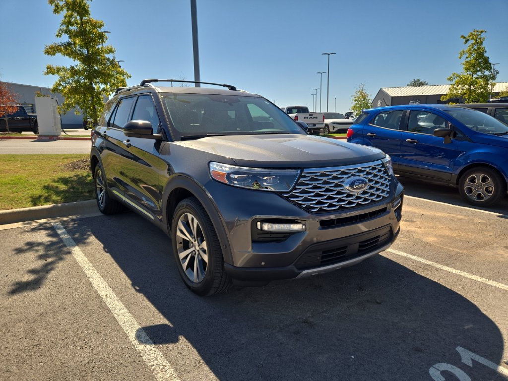 Used 2020 Ford Explorer Platinum w/ Premium Technology Package AWD/4WD image 4