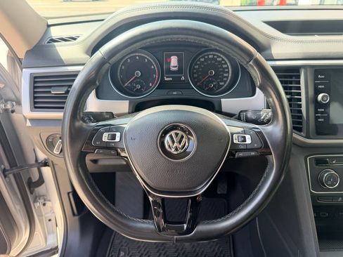 Used 2018 Volkswagen Atlas SE FWD image 19
