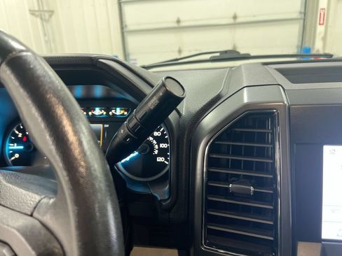 Used 2020 Ford F150 XLT w/ Equipment Group 302A Luxury AWD/4WD image 17