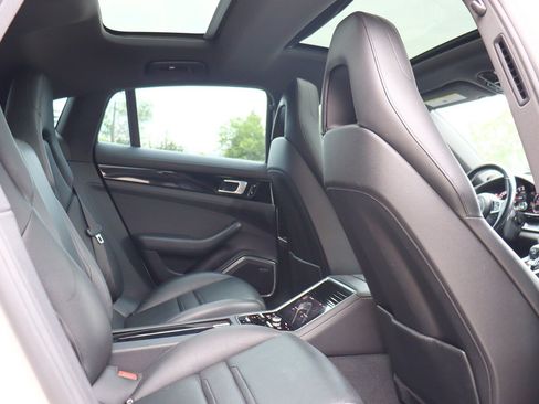 Used 2018 Porsche Panamera 4S AWD/4WD image 16