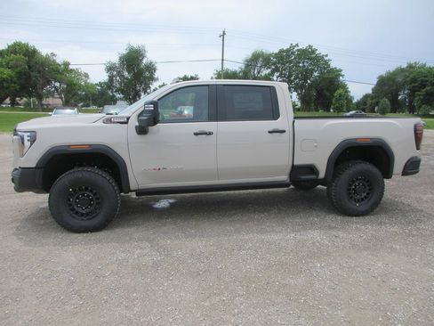 New 2026 GMC Sierra 2500 AT4X w/ AT4X AEV Edition AWD/4WD image 10
