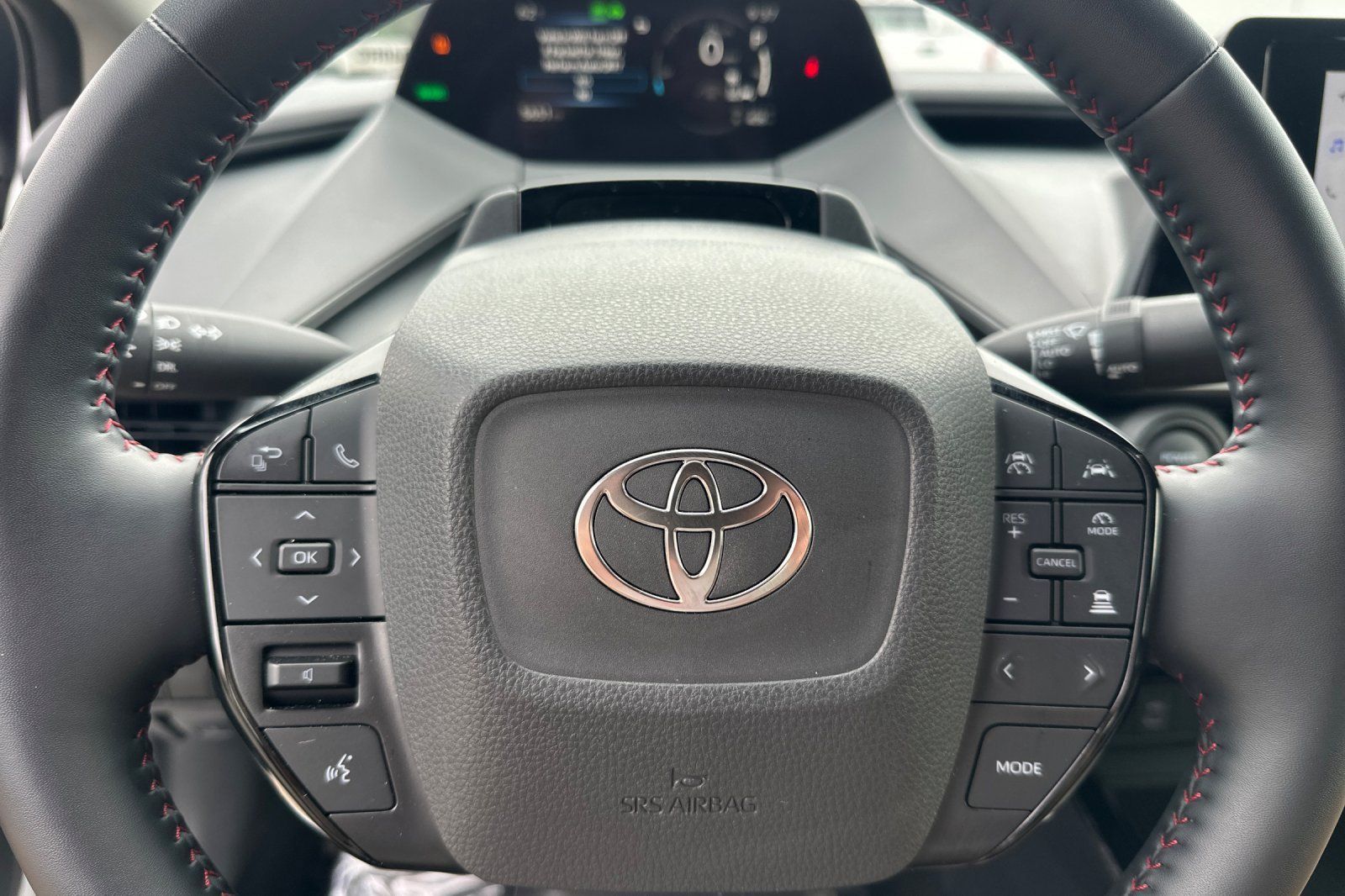 Certified 2026 Toyota Prius Plug-In Hybrid FWD image 36