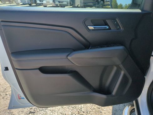 Used 2023 Chevrolet Colorado LT RWD image 14