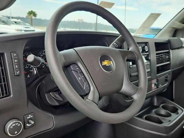 New 2026 Chevrolet Express 2500 Extended w/ Communications Package RWD image 11