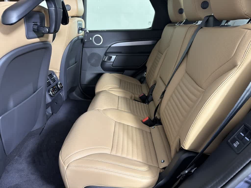 New 2026 Land Rover Discovery Limited Edition AWD/4WD image 30