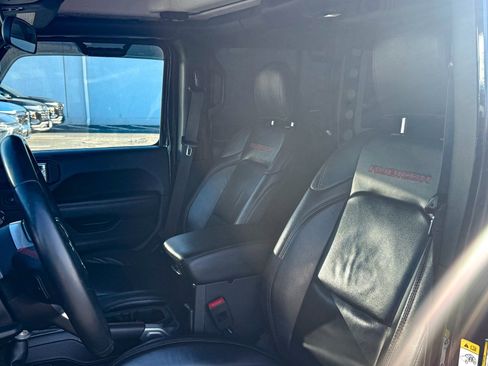Used 2018 Jeep Wrangler Unlimited Rubicon w/ Steel Bumper Group image 19