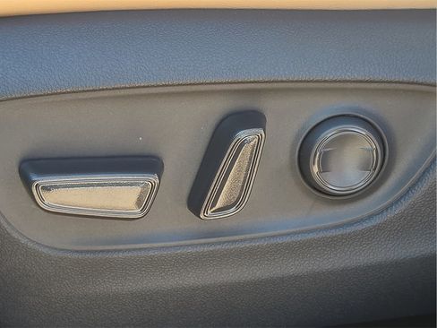 New 2025 Toyota RAV4 XLE Premium image 18