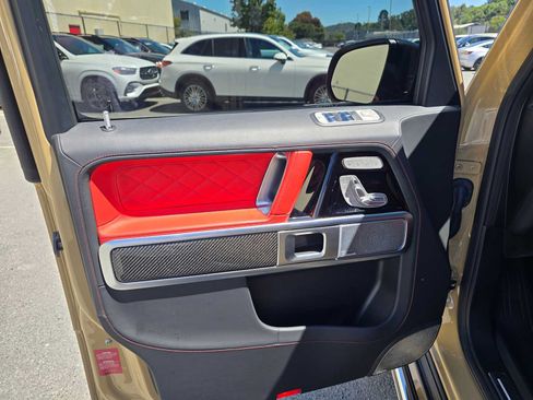 Used 2025 Mercedes-Benz G 63 AMG 4MATIC image 23