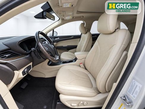 Used 2019 Lincoln MKC Reserve w/ MKC Climate Package FWD image 10