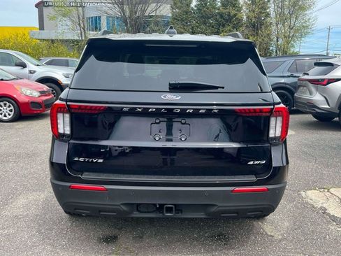 Used 2026 Ford Explorer Active AWD/4WD image 7