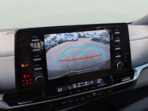 Used 2023 Toyota Sienna XLE image 40