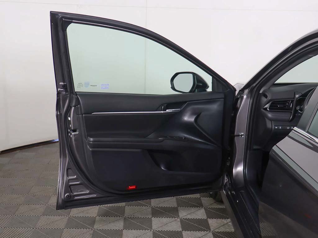 Used 2023 Toyota Camry LE FWD image 15