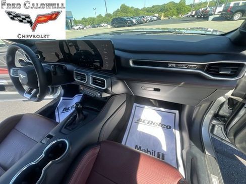 Used 2024 Ford Mustang Premium RWD image 33