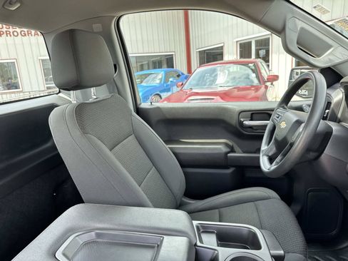 Used 2025 Chevrolet Silverado 1500 W/T RWD image 9