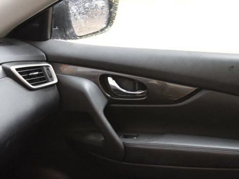 Used 2016 Nissan Rogue SL AWD/4WD image 11