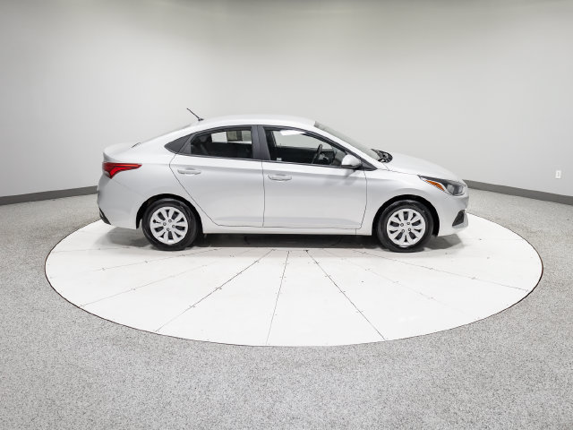 Used 2021 Hyundai Accent SE FWD image 4