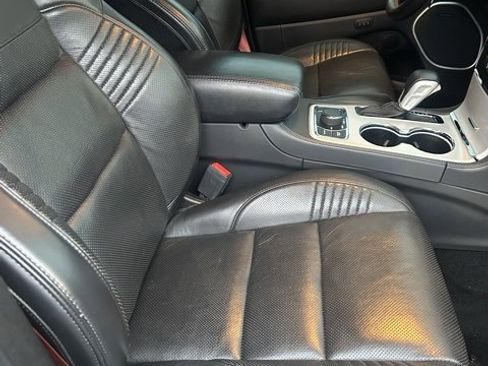 Used 2021 Jeep Grand Cherokee SRT image 12