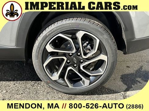 New 2026 Chevrolet Trax RS w/ Sunroof Package image 8