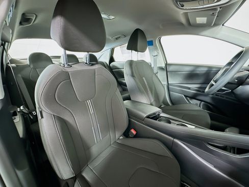 New 2026 Hyundai Elantra Blue FWD image 25