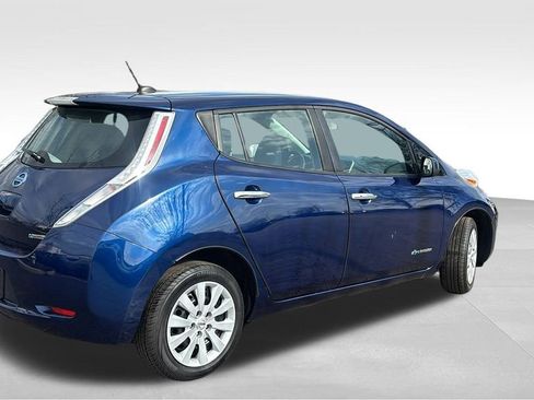 Used 2017 Nissan Leaf S image 7