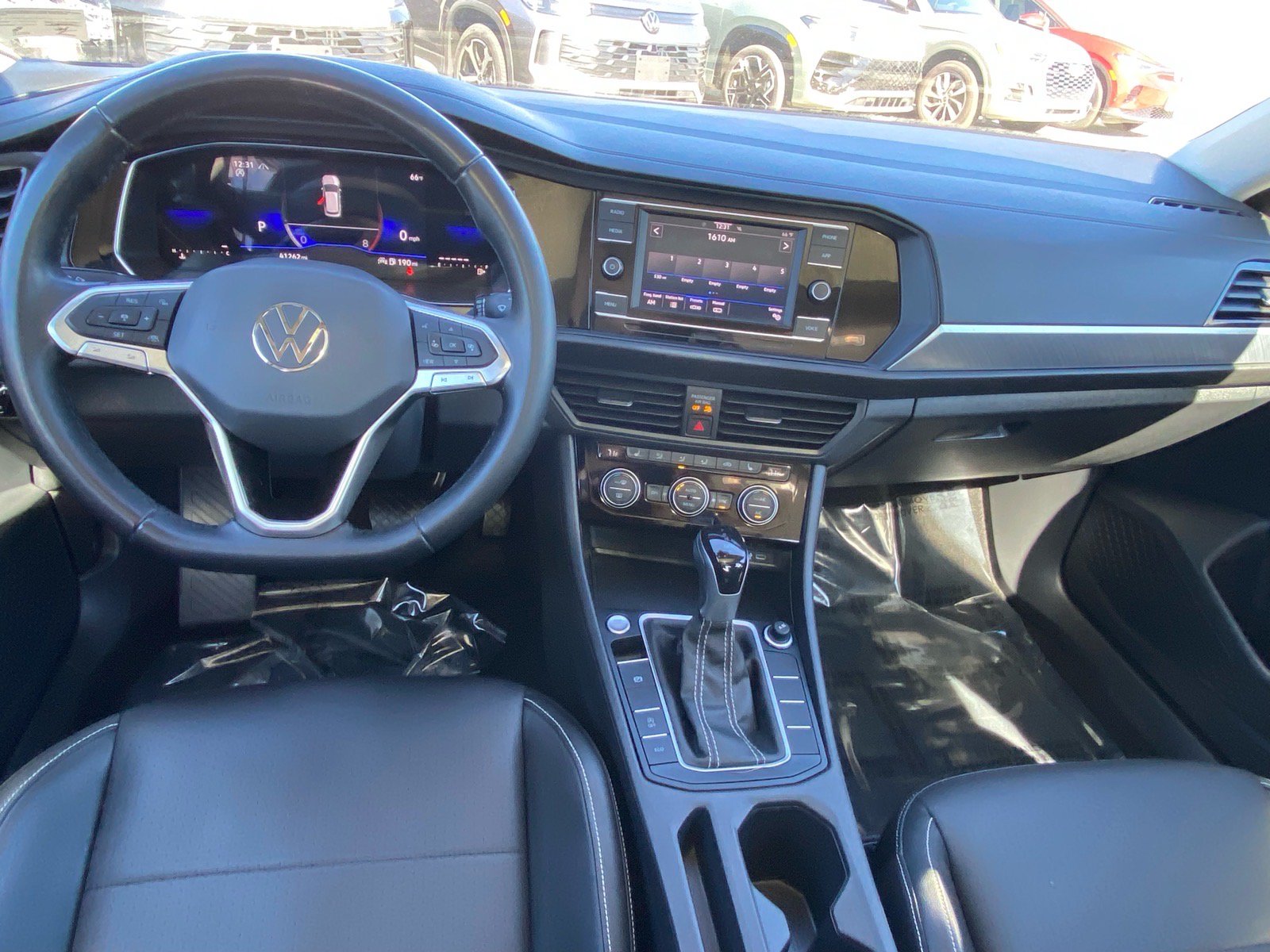 Certified 2023 Volkswagen Jetta SE FWD image 12