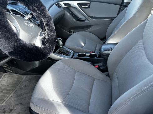 Used 2016 Hyundai Elantra SE image 9