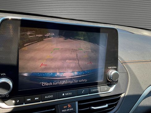 Used 2021 Nissan Altima 2.5 SR w/ SR Premium Package FWD image 9