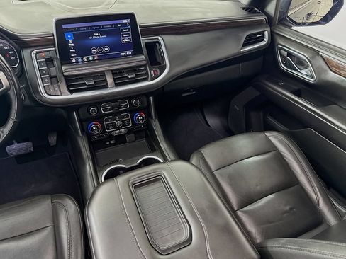 Used 2021 Chevrolet Tahoe LT w/ LT Signature Package RWD image 29