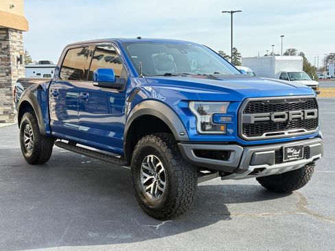 Used 2018 Ford F150 Raptor w/ Equipment Group 802A Luxury image 6