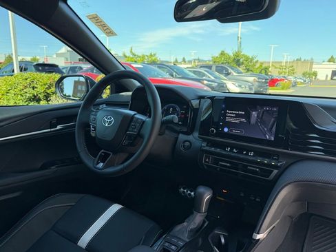 Certified 2025 Toyota Camry SE AWD/4WD image 21