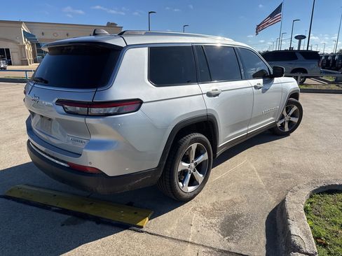 Used 2021 Jeep Grand Cherokee L Limited image 11