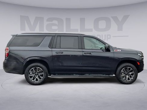 Used 2024 Chevrolet Suburban Z71 w/ Luxury Package AWD/4WD image 6