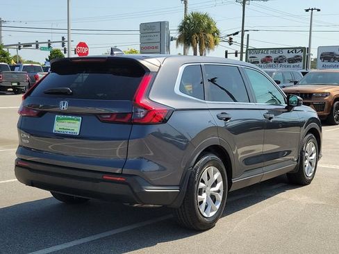 Used 2025 Honda CR-V LX image 6