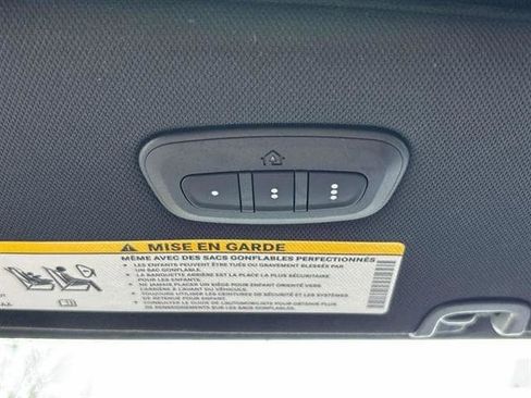 Certified 2023 Chrysler Pacifica Limited w/ Uconnect Theater Family Group FWD image 30