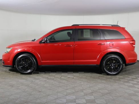 Used 2019 Dodge Journey SE image 12