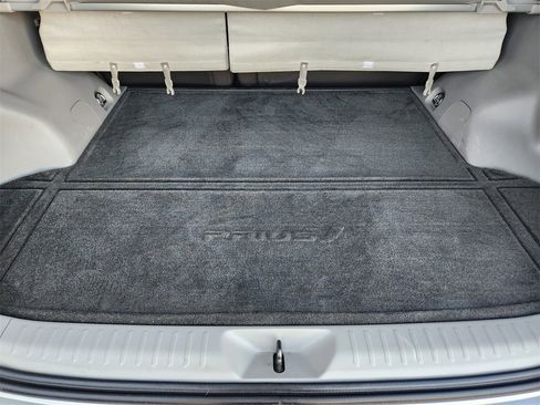 Used 2016 Toyota Prius V Two image 30