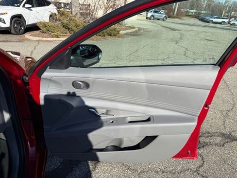 Certified 2025 Hyundai Elantra Sport image 35