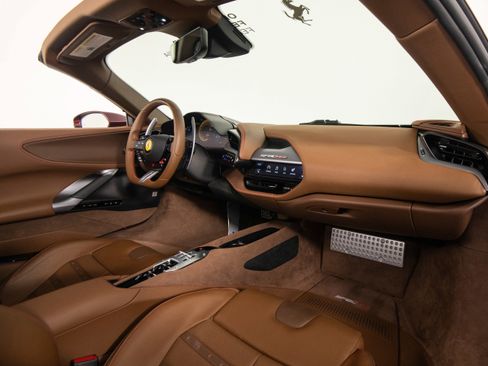 Certified 2025 Ferrari SF90 Spider AWD/4WD image 18