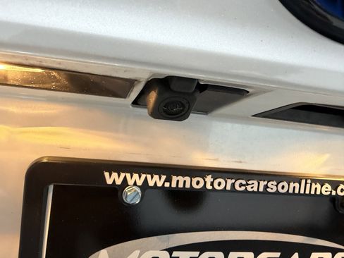 Used 2024 Toyota Highlander XLE image 31