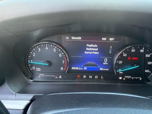 Used 2023 Ford Explorer XLT w/ Equipment Group 202A RWD image 8