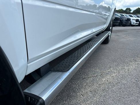 Used 2018 RAM 1500 Laramie w/ Convenience Group AWD/4WD image 17