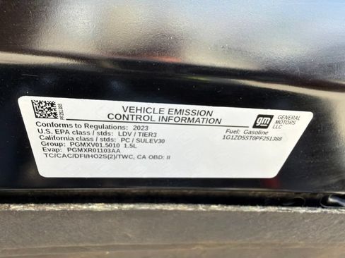 Used 2023 Chevrolet Malibu LT FWD image 27
