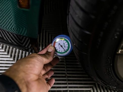 Used 2024 BMW M4 xDrive Competition image 38