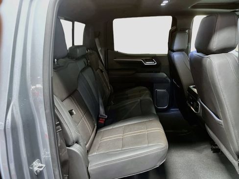 Used 2025 Chevrolet Silverado 1500 High Country AWD/4WD image 29