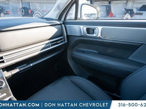 Used 2024 Hyundai Santa Fe SEL FWD image 16