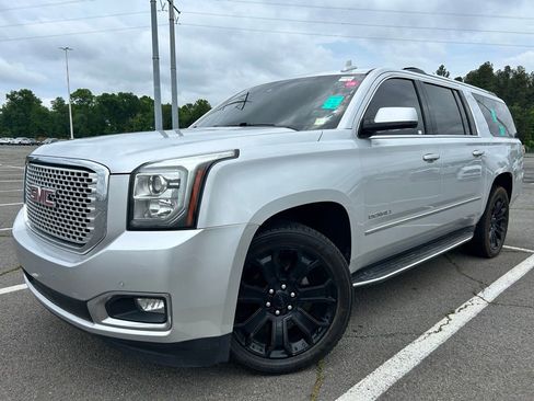 Used 2016 GMC Yukon XL Denali w/ Open Road Package AWD/4WD image 2