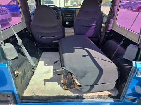 Used 2000 Jeep Wrangler SE image 13