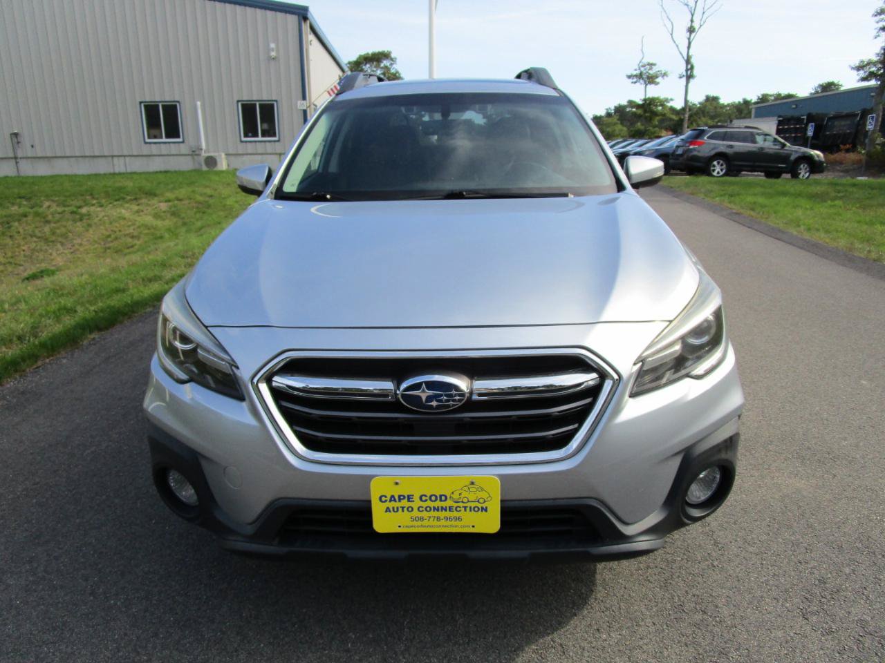 Used 2019 Subaru Outback 2.5i Limited AWD/4WD image 3